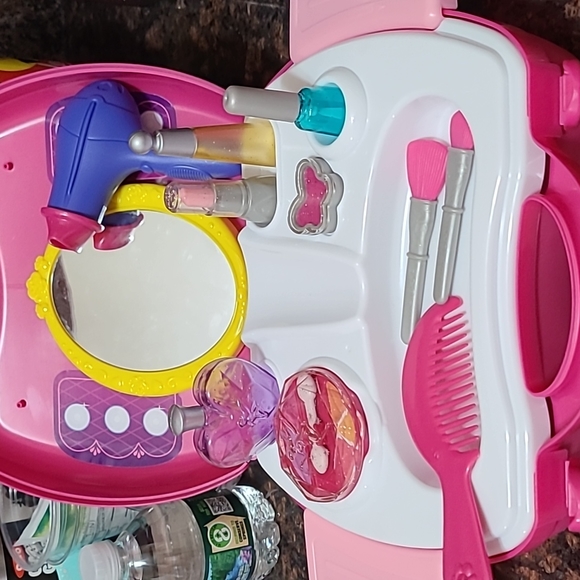 playgo toys Other - My Beauty Set fake make up